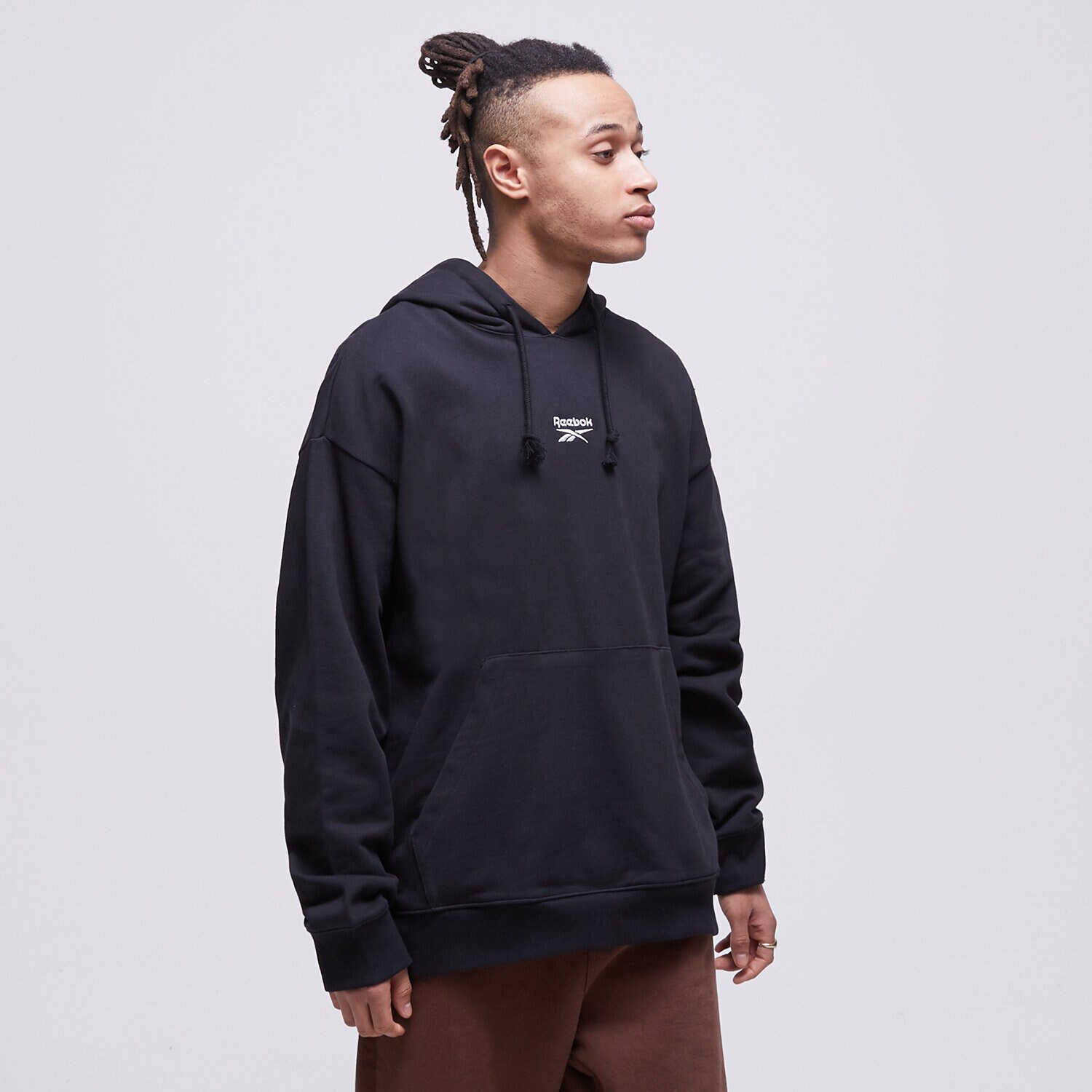 Moški pulover REEBOK JOPICA S KAPUCO CL SV CREW HS7149 črna