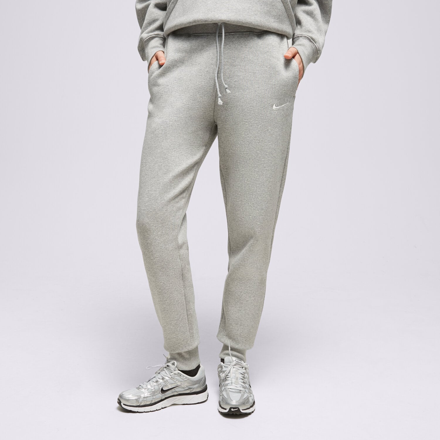 Ženske hlače NIKE HLAČE W NSW PHNX FLC HR PANT STD DQ5688-063 siva
