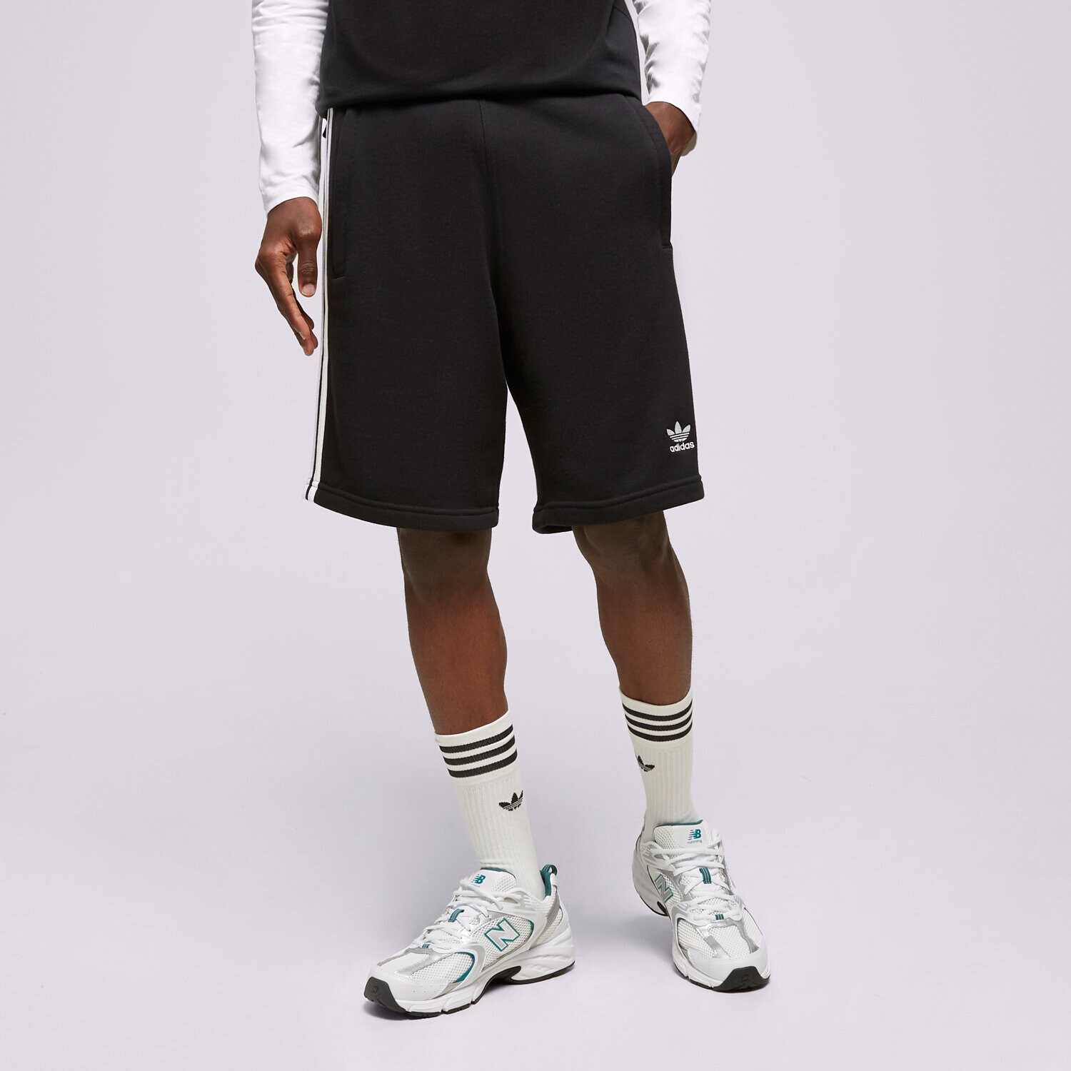 Moški kratke hlače ADIDAS KRATKE HLAČE 3-STRIPE SHORT IA6351 črna