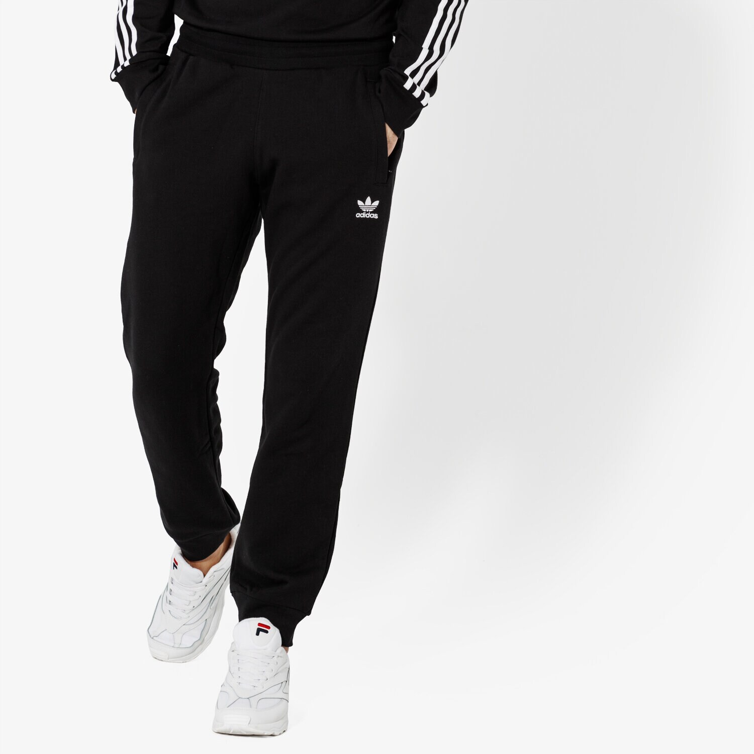 Moški hlače ADIDAS HLAČE TREFOIL PANT ADICOLOR DV1574 črna
