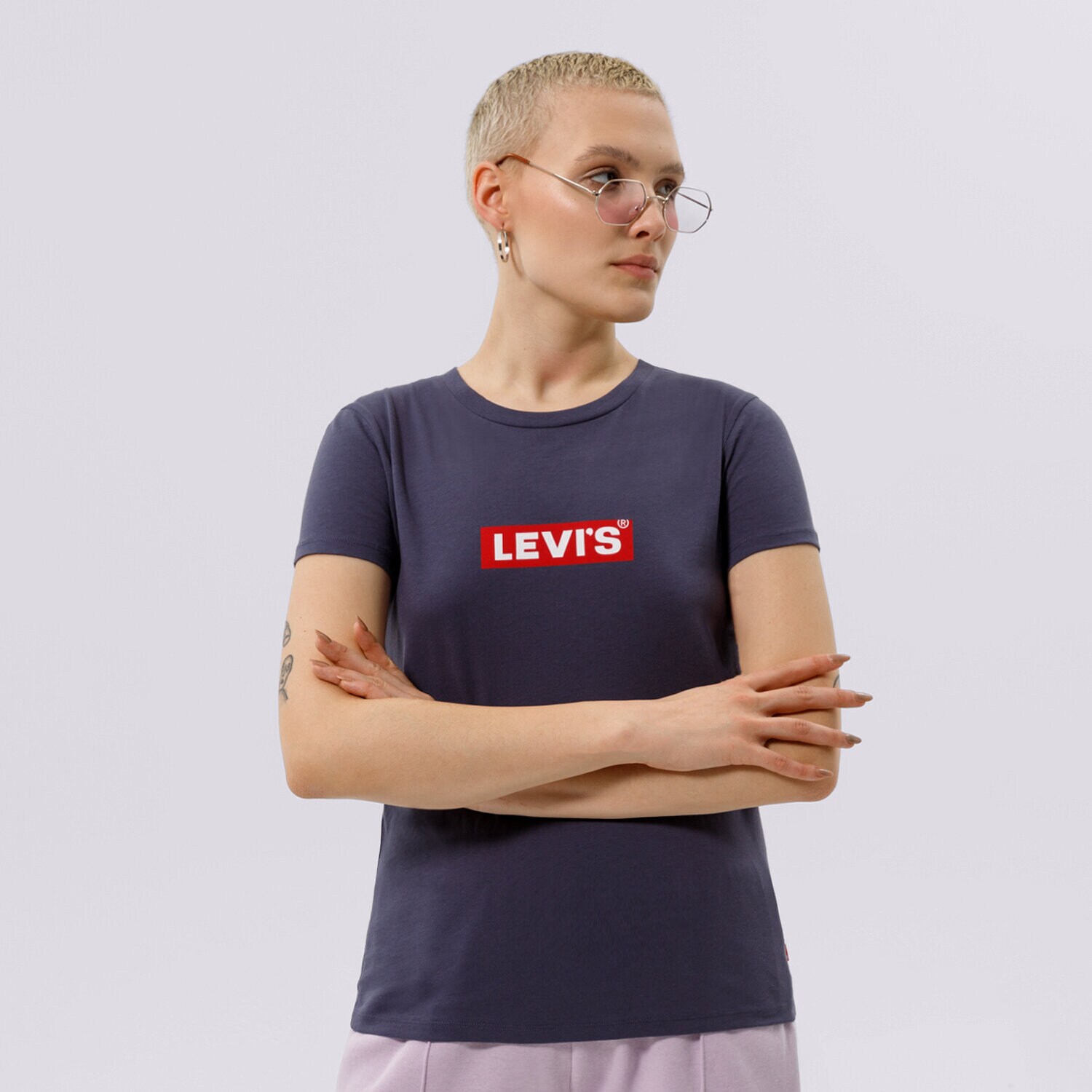 Ženska majica s kratkimi rokavi LEVI'S T-SHIRT WT-GRAPHIC TEES A2086-0054 črna