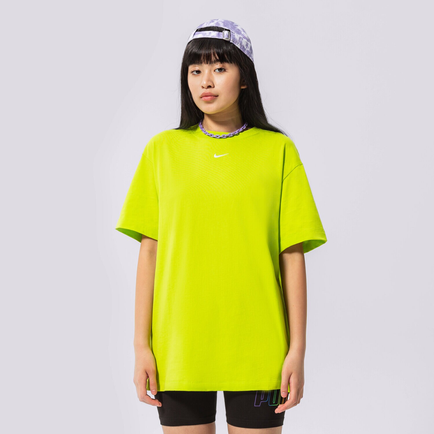 Ženska majica s kratkimi rokavi NIKE T-SHIRT SPORTSWEAR ESSENTIAL OVERSIZED DN5697-321 neon rumena