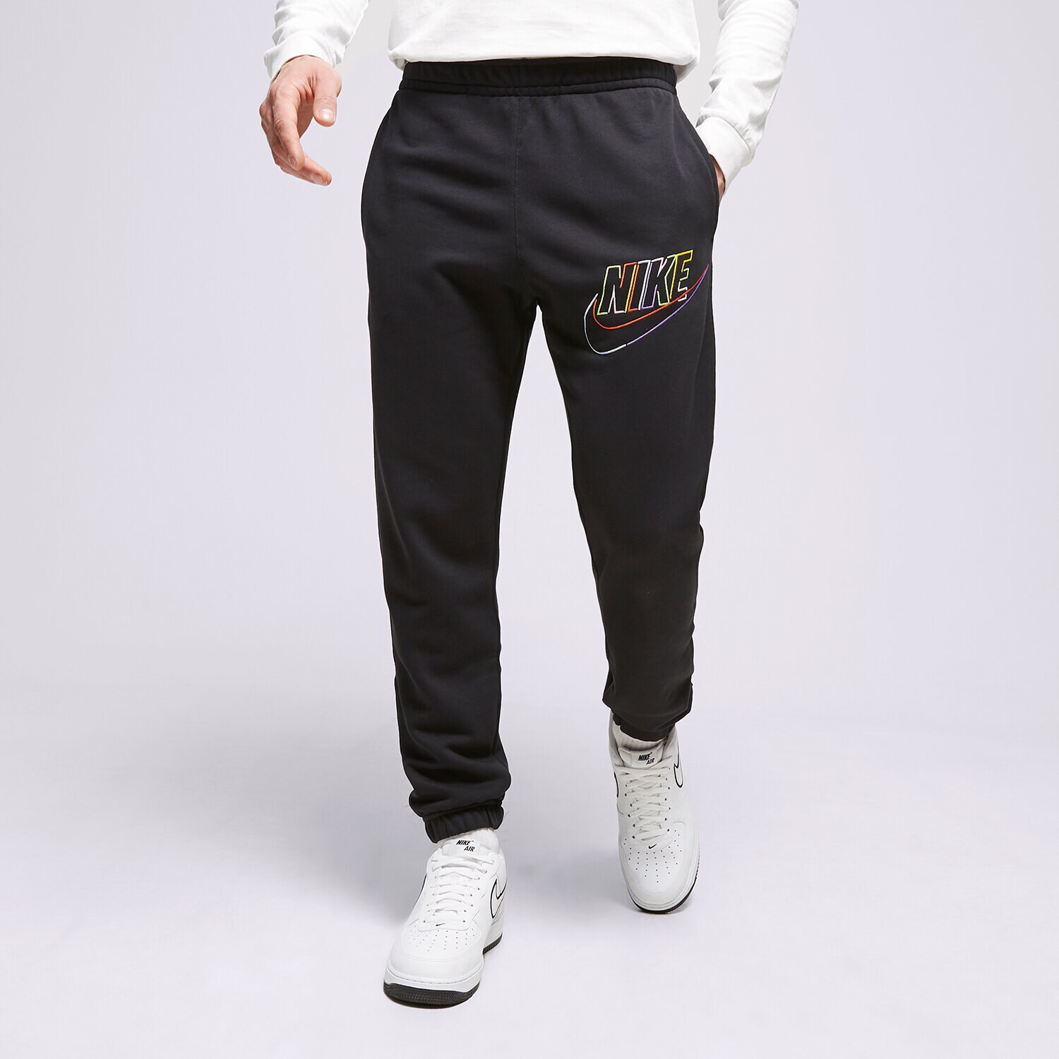 Moški hlače NIKE HLAČE M NK CLUB+ FT CF PANT MCF DX0799-010 črna