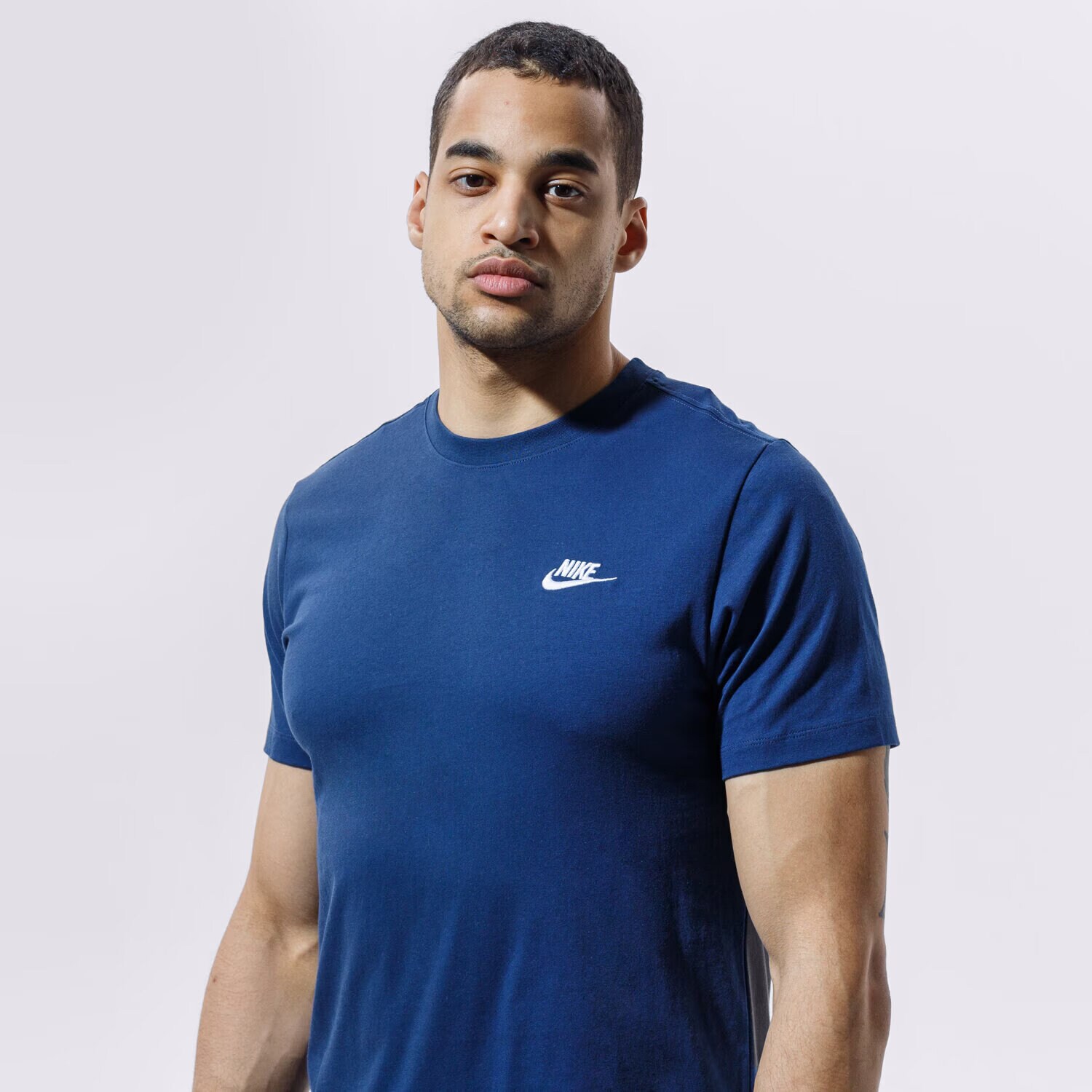 Moška majica s kratkimi rokavi NIKE T-SHIRT SPORTSWEAR CLUB AR4997-410 mornarsko modra