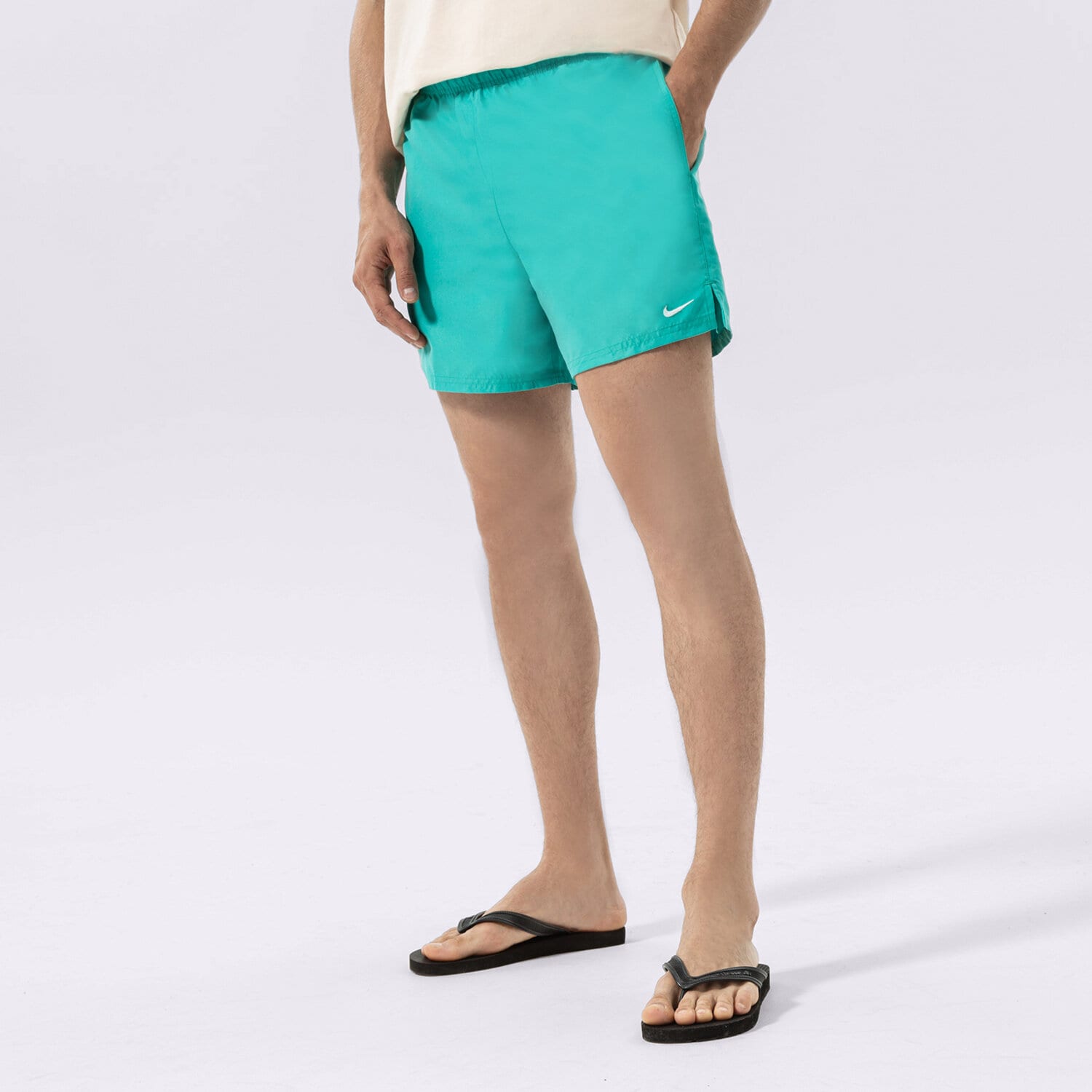 Moški kratke hlače NIKESWIM KRATKE HLAČE ESSENTIAL 5" NESSA560-339 zelena
