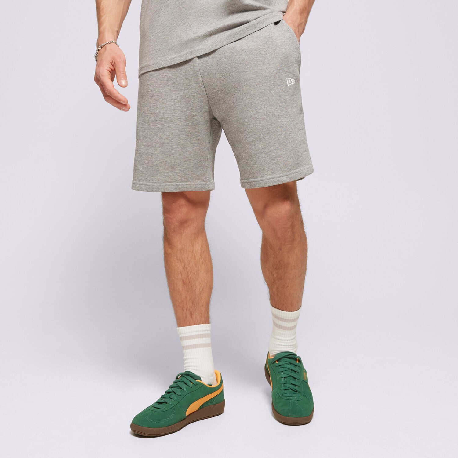 Moški kratke hlače NEW ERA KRATKE HLAČE ESSENTIAL SHORT 12836799SMU siva