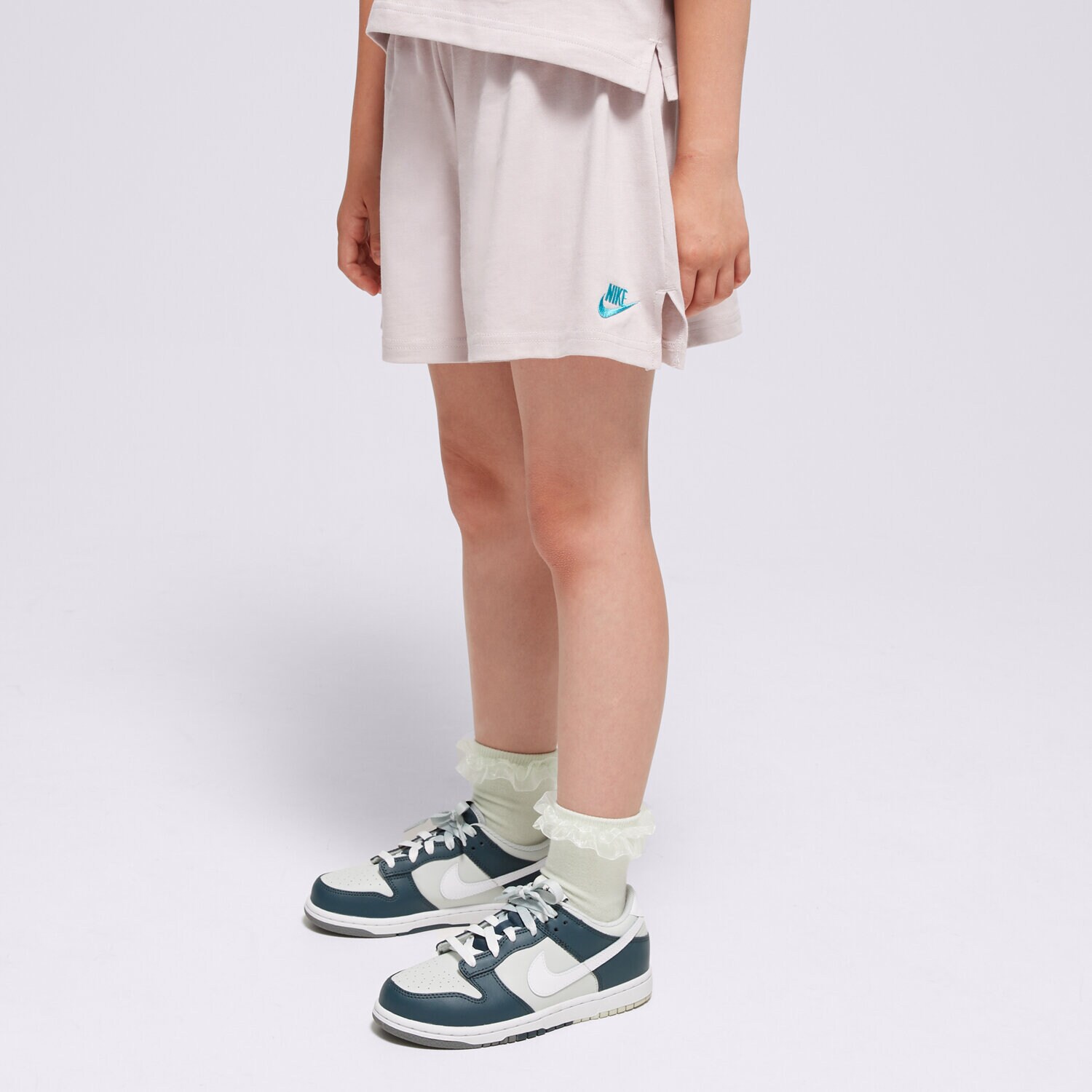 Otroški kratke hlače in obleke NIKE KRATKE HLAČE G NSW SHORT JSY LBR GIRL FN8593-019 vijolična