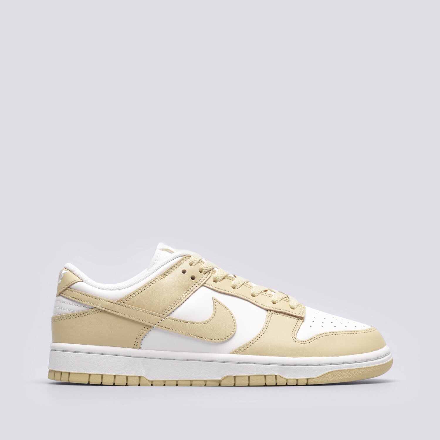 Moški superge NIKE DUNK LOW RETRO BTTYS DV0833-100 bela