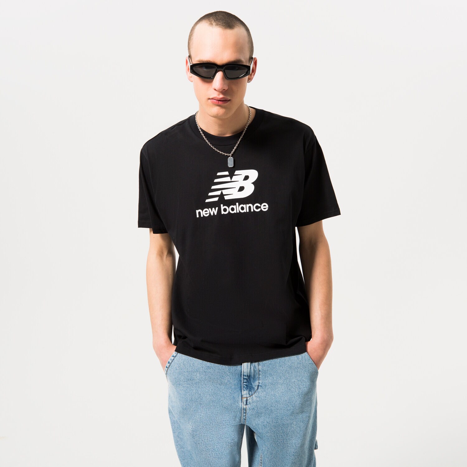 Moška majica s kratkimi rokavi NEW BALANCE T-SHIRT NB ESSENTIALS LOGO TEE MT31541BK črna