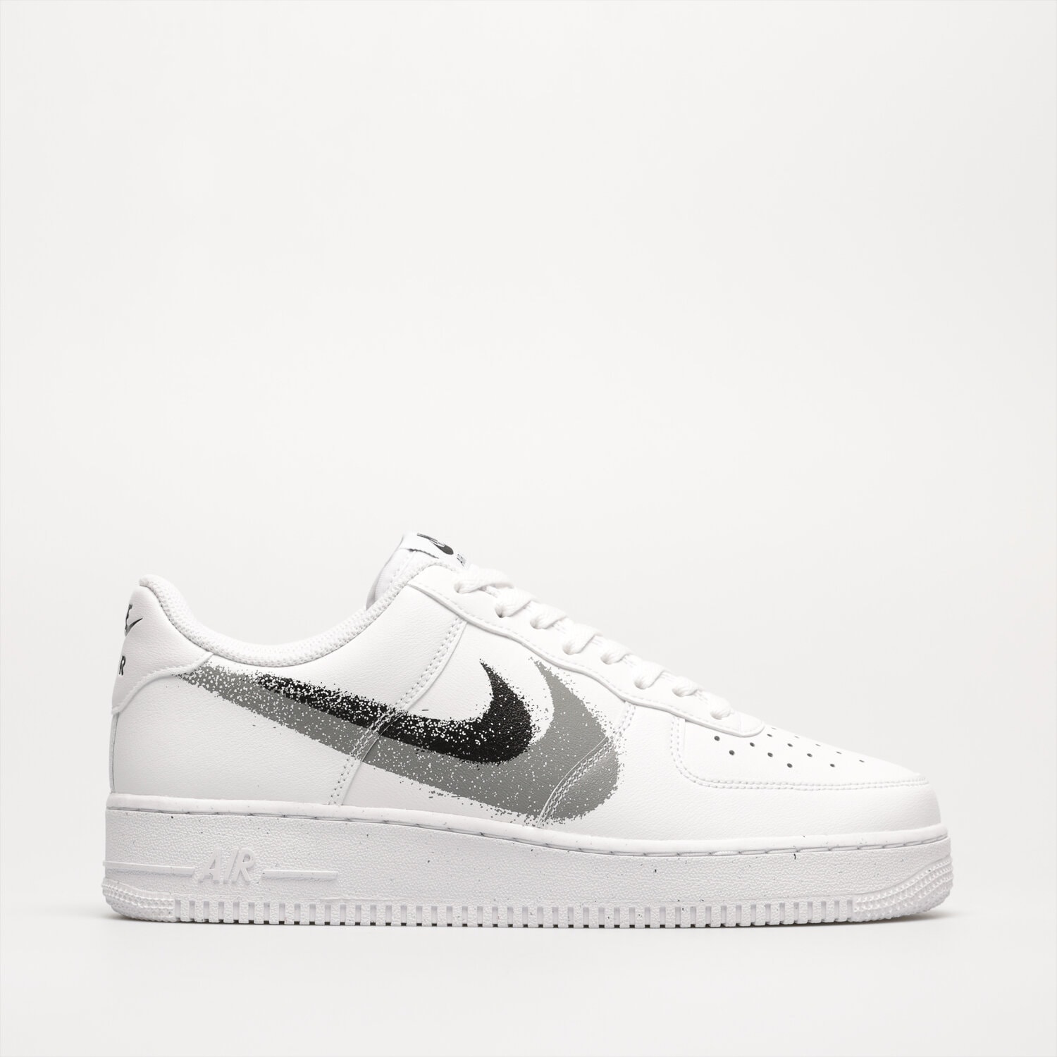 Moški superge NIKE AIR FORCE 1 '07  FD0660-100 bela