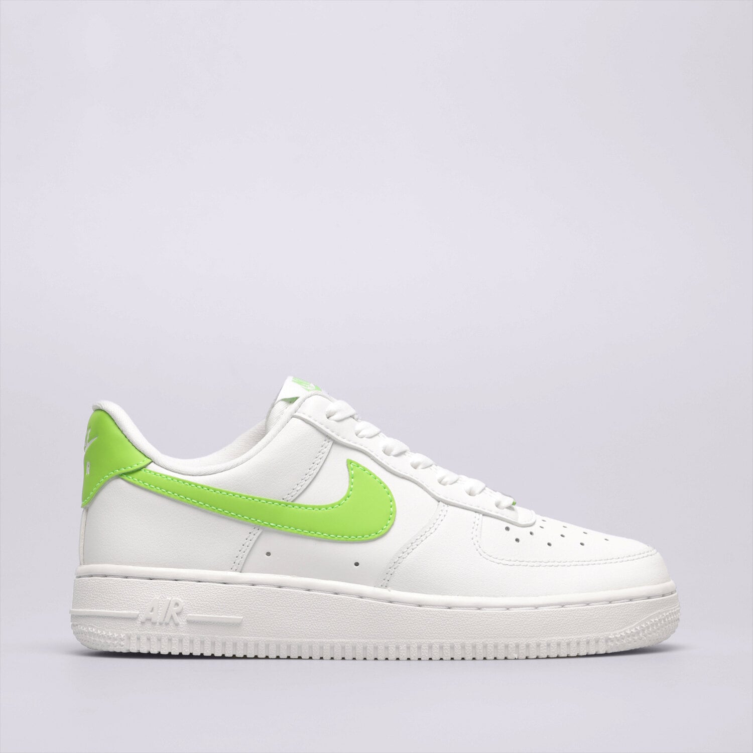 Ženske superge NIKE AIR FORCE 1 '07 DD8959-112 bela