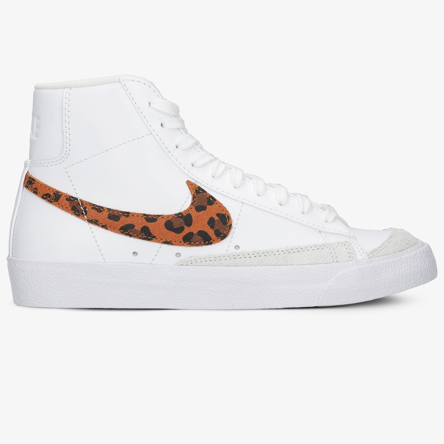 Ženske superge NIKE BLAZER MID '77 SE DA8736-101 bela
