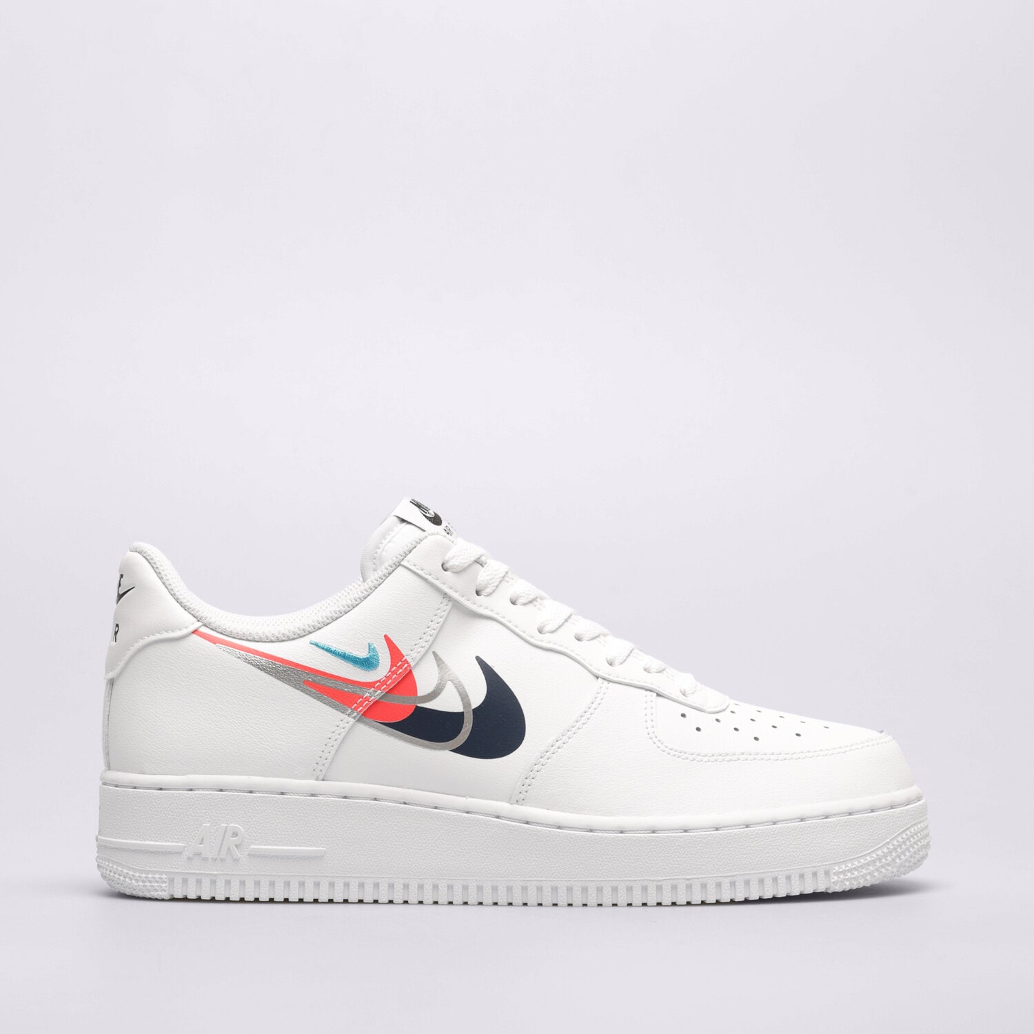 Moški superge NIKE AIR FORCE 1 '07  FJ4226-100 bela