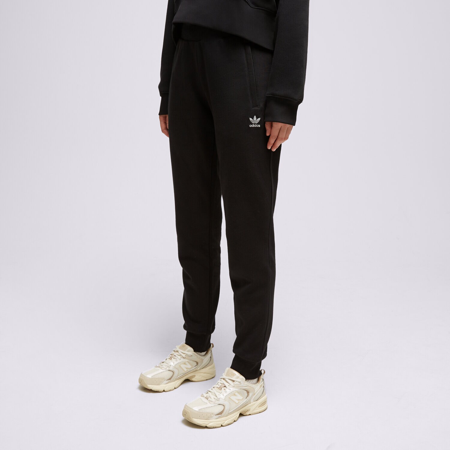 Ženske hlače ADIDAS HLAČE TRACK  IA6457 črna