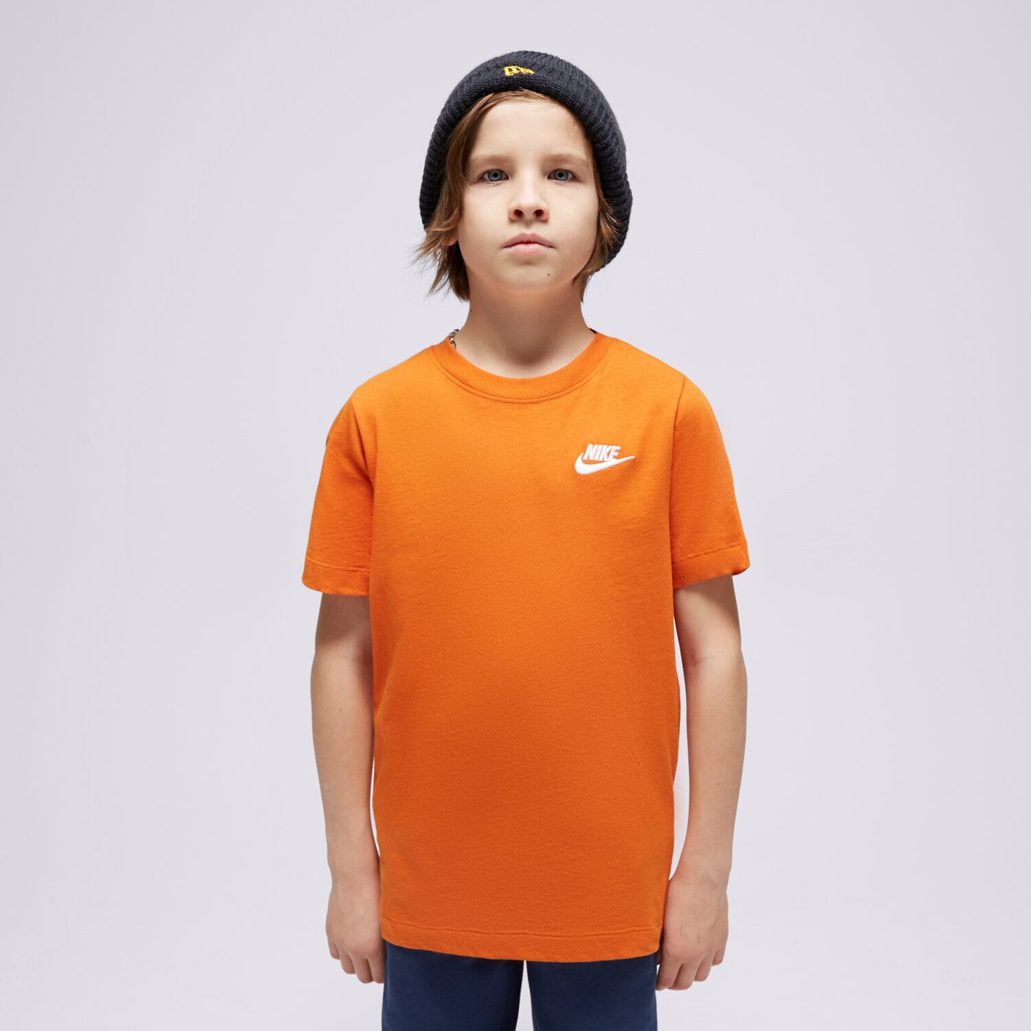Otroška majica s kratkimi rokavi NIKE T SHIRT NIKE SPORTSWEAR BOY AR5254-893 oranžna
