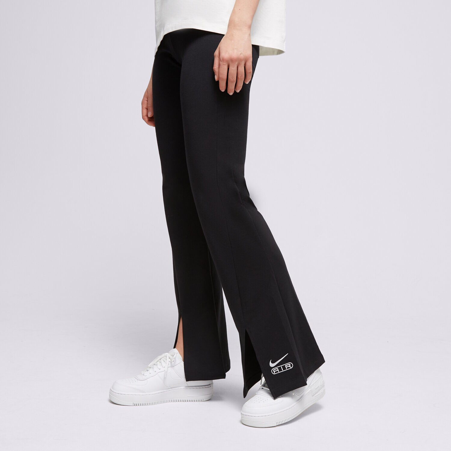 Ženske hlače NIKE HLAČE W NSW AIR HR TIGHT FN1891-010 črna