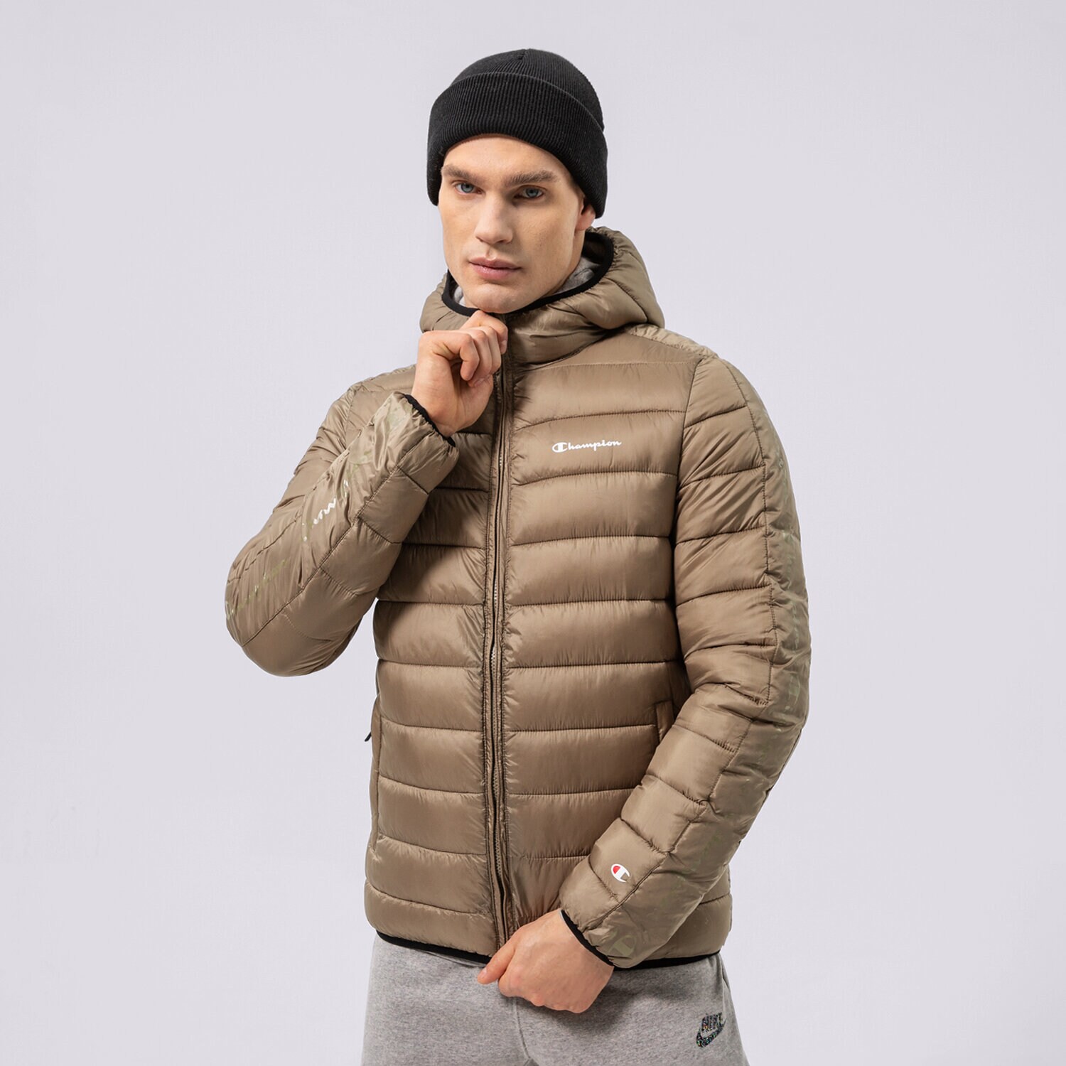Moška zimska jakna CHAMPION JAKNA ZIMSKA HOODED JACKET 216647GS044 kaki