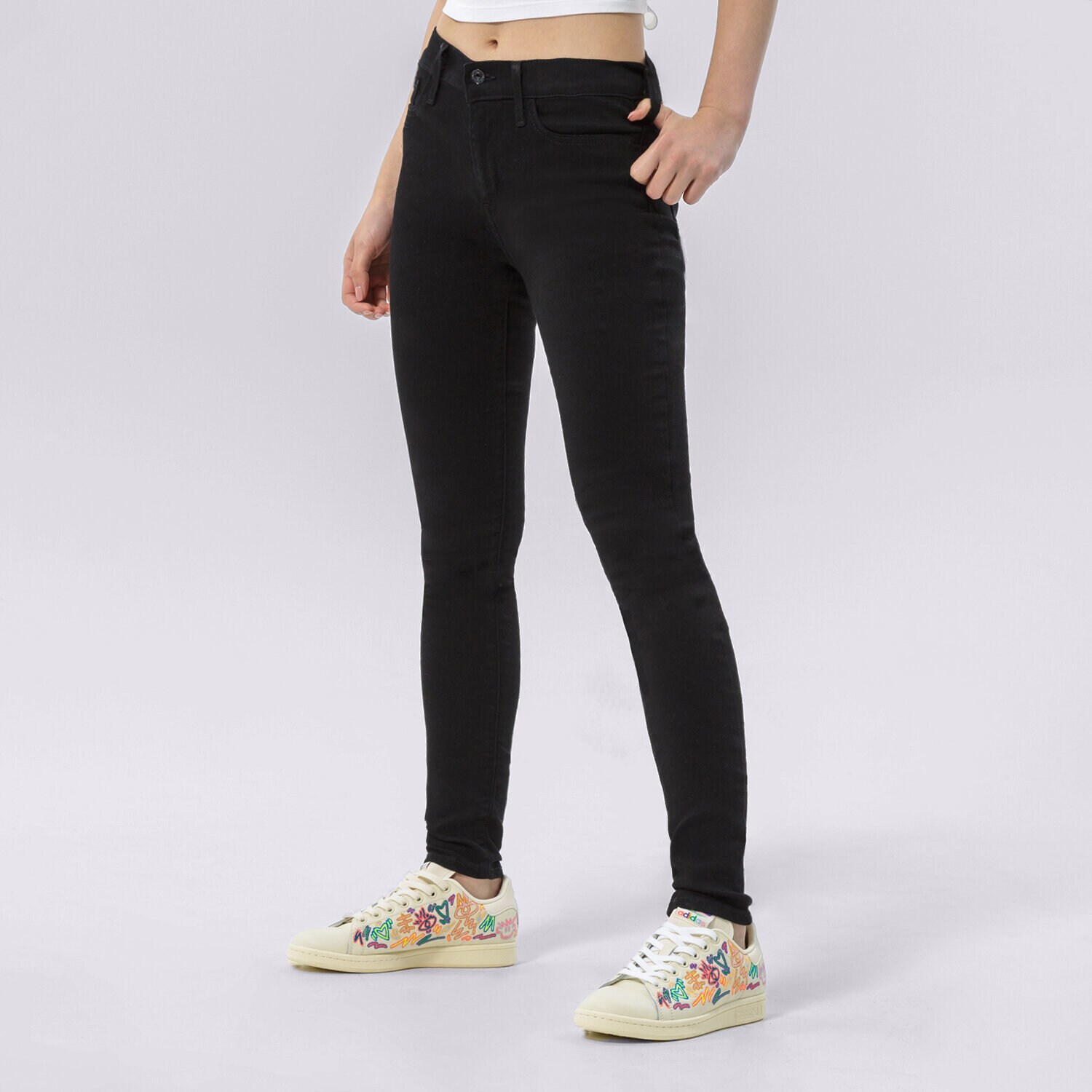 Ženske hlače LEVI'S HLAČE 710 SUPER SKINNY 17778-0034 črna