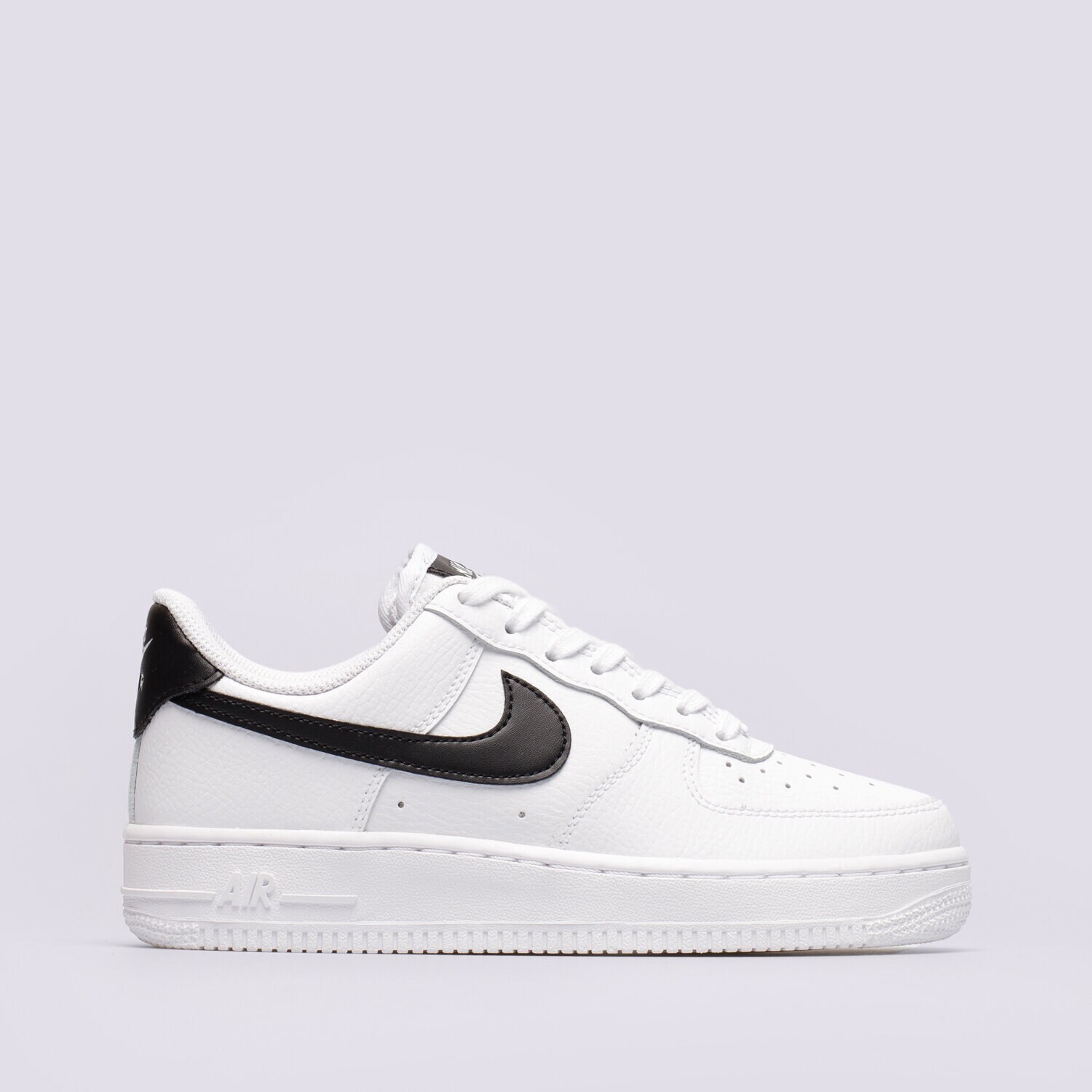 Ženske superge NIKE AIR FORCE 1 '07  DD8959-103 bela