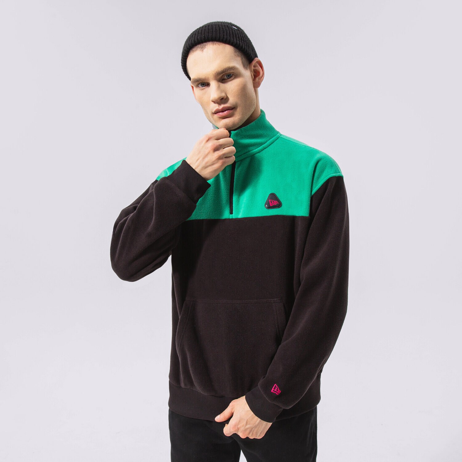 Moški pulover NEW ERA JOPIČ IZ FLISA NEW   ERA COLOURBLOCK QUARTER ZIP 12893060 črna
