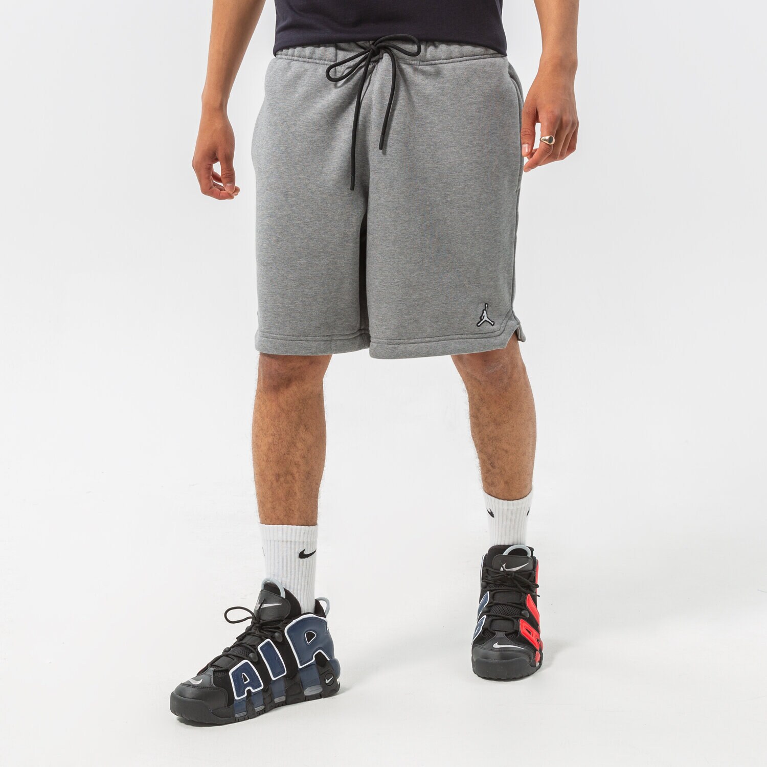 Moški kratke hlače JORDAN KRATKE HLAČE ESSENTIAL FLEECE SHORTS DA9826-091 siva
