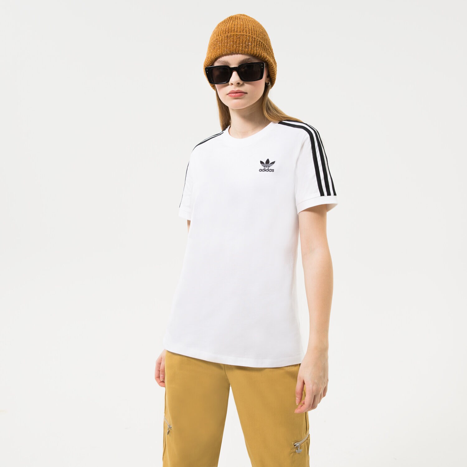 Ženska majica s kratkimi rokavi ADIDAS 3 STRIPES CALIFORNIA T-SHIRT GN2913 bela