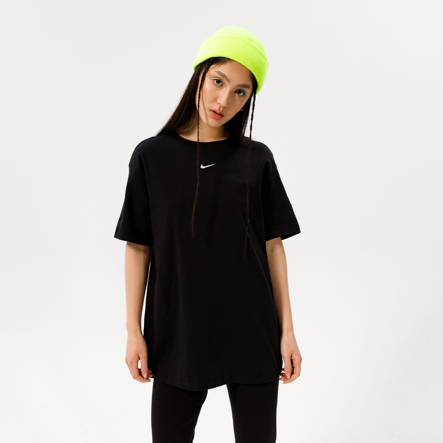 Ženska majica s kratkimi rokavi NIKE SPORTSWEAR ESSENTIAL OVERSIZED T SHIRT DN5697-010 črna