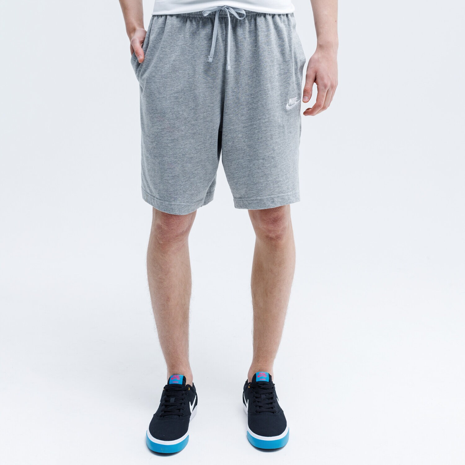 Moški kratke hlače NIKE KRATKE HLAČE SPORTSWEAR CLUB FLEECE SHORTS BV2772-063 siva