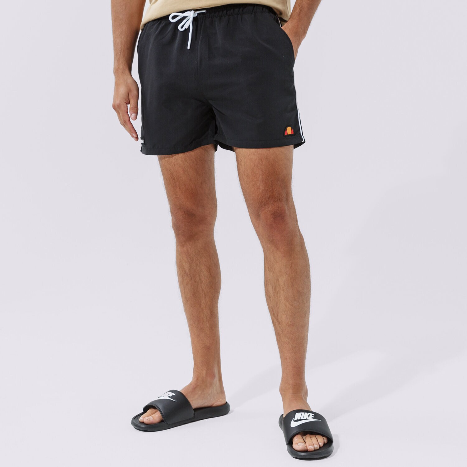 Moški kratke hlače ELLESSE KRATKE HLAČE DEM SLACKERS BLK SHS00938011 črna