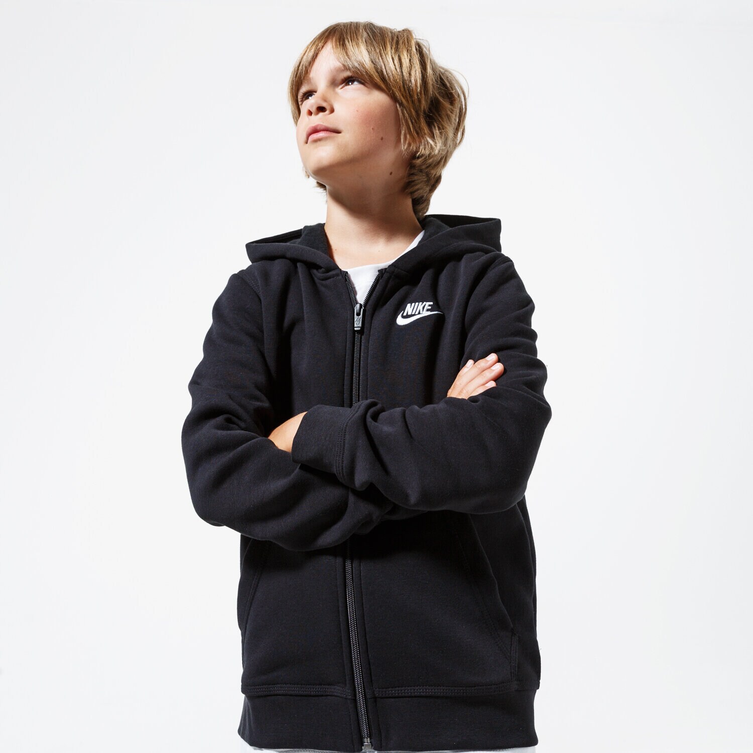 Otroški pulover NIKE JOPICA RAZPENJANA S KAPUCO SPORTSWEAR CLUB BOY BV3699-010 črna