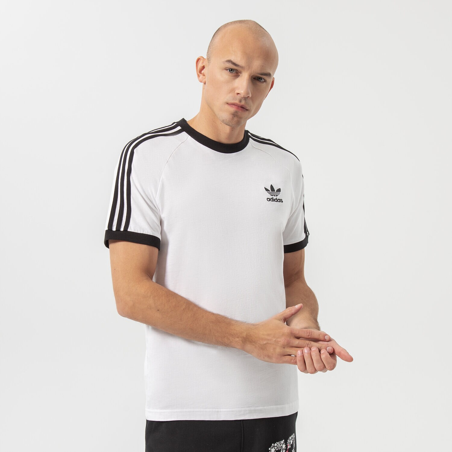 Moška majica s kratkimi rokavi ADIDAS T-SHIRT 3-STRIPES TEE GN3494 bela
