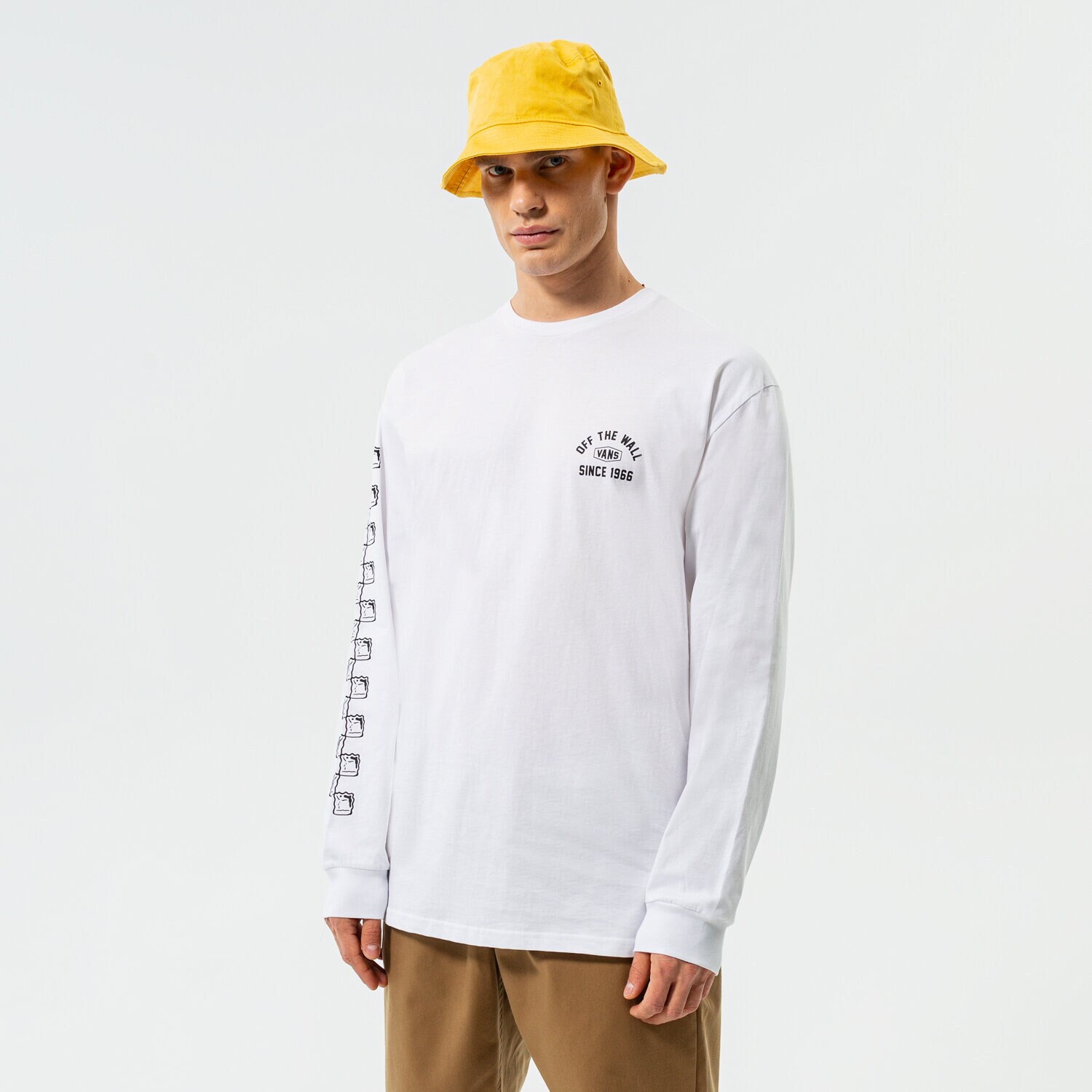 Moška majica s kratkimi rokavi VANS T-SHIRT CHECKERBOARD RESEARCH LS TEE VN0A7S5MWHT1 bela