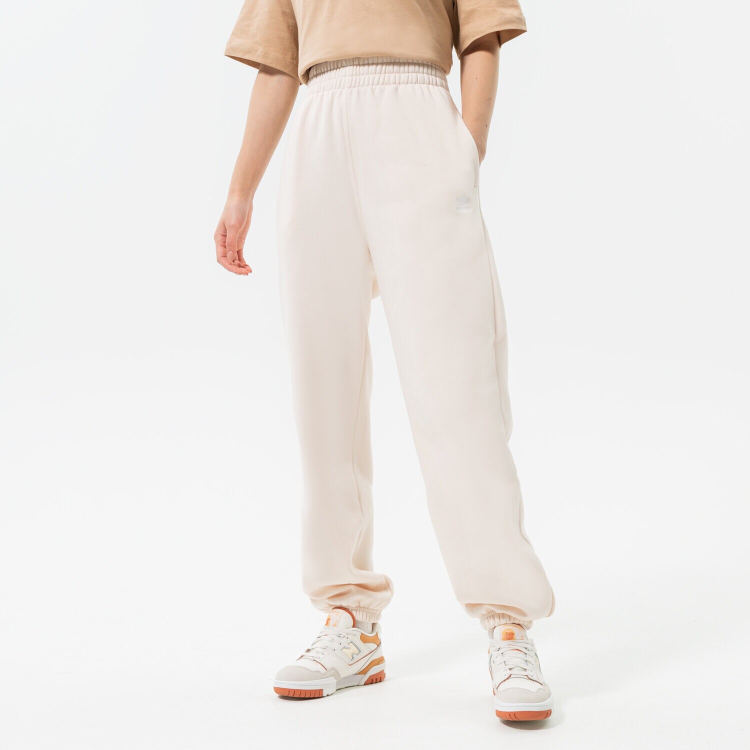 Ženske hlače ADIDAS HLAČE H14175 bela
