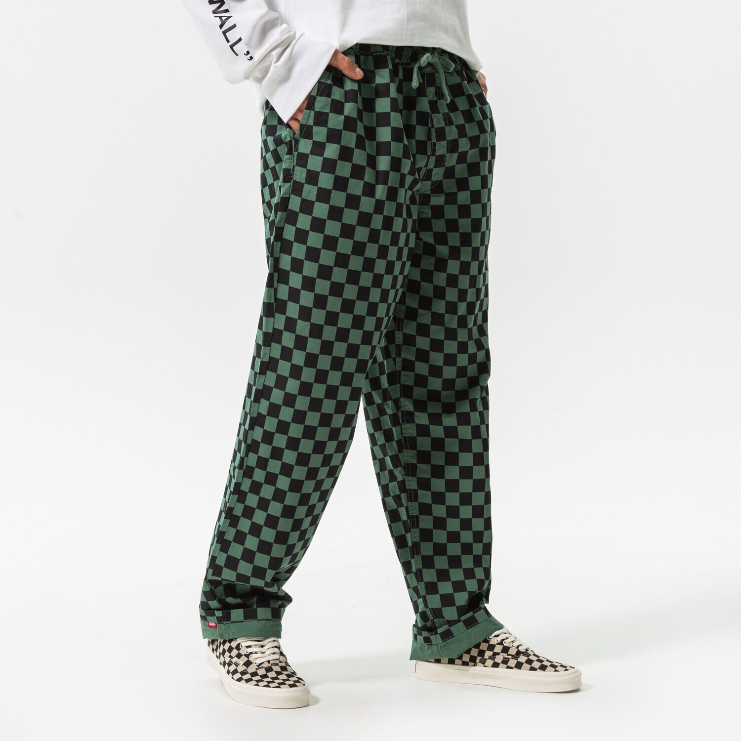 Moški hlače VANS HLAČE RANGE BAGGY TAPERED ELASTIC PANT VN00000DQ7M1 pisana