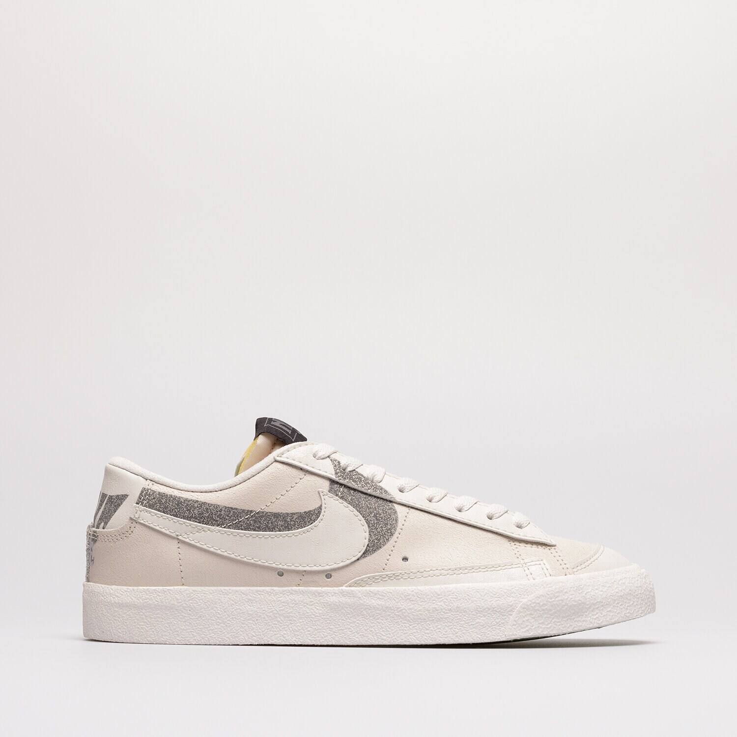 Moški superge NIKE BLAZER LOW PRM DQ7671-001 bela