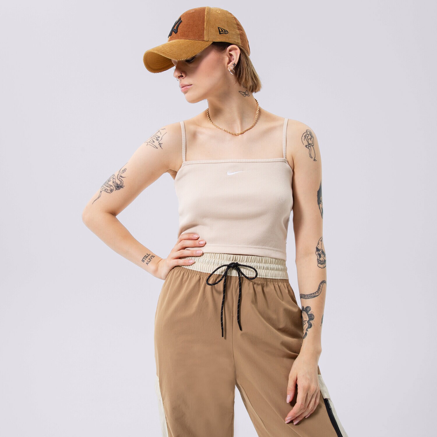Ženska majica s kratkimi rokavi NIKE MAJICA DM6737-126 bež