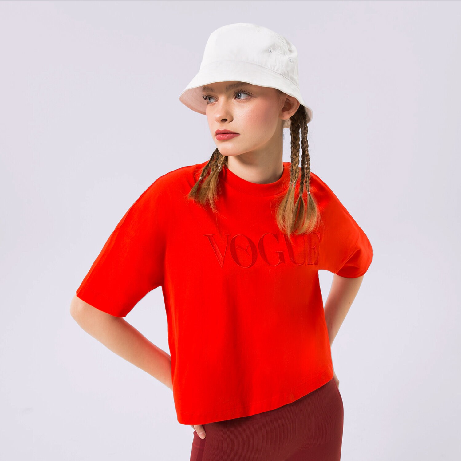 Ženska majica s kratkimi rokavi PUMA T-SHIRT PUMA X VOGUE GRAPHIC TEE 534691-95 rdeča
