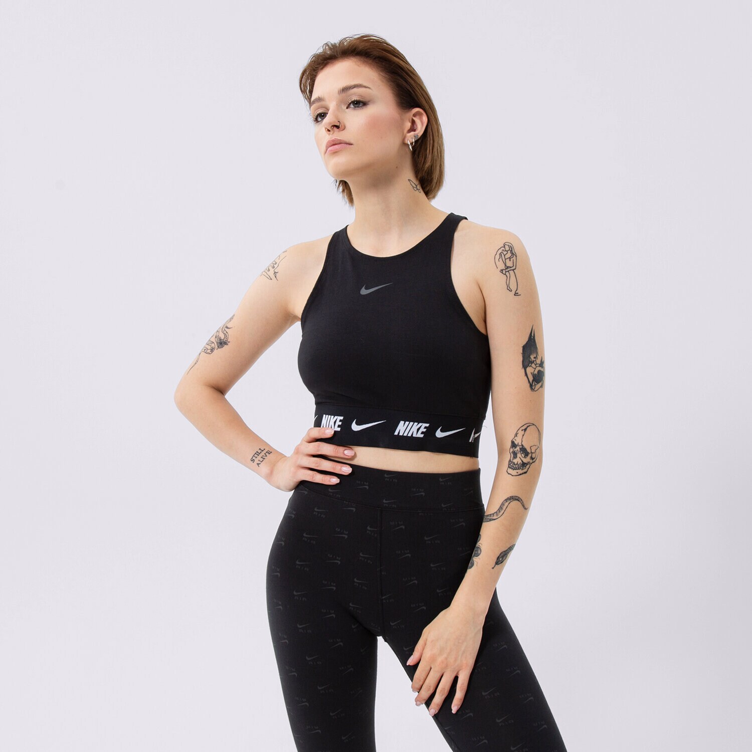 Ženska majica s kratkimi rokavi NIKE MAJICA DQ9315-010 črna
