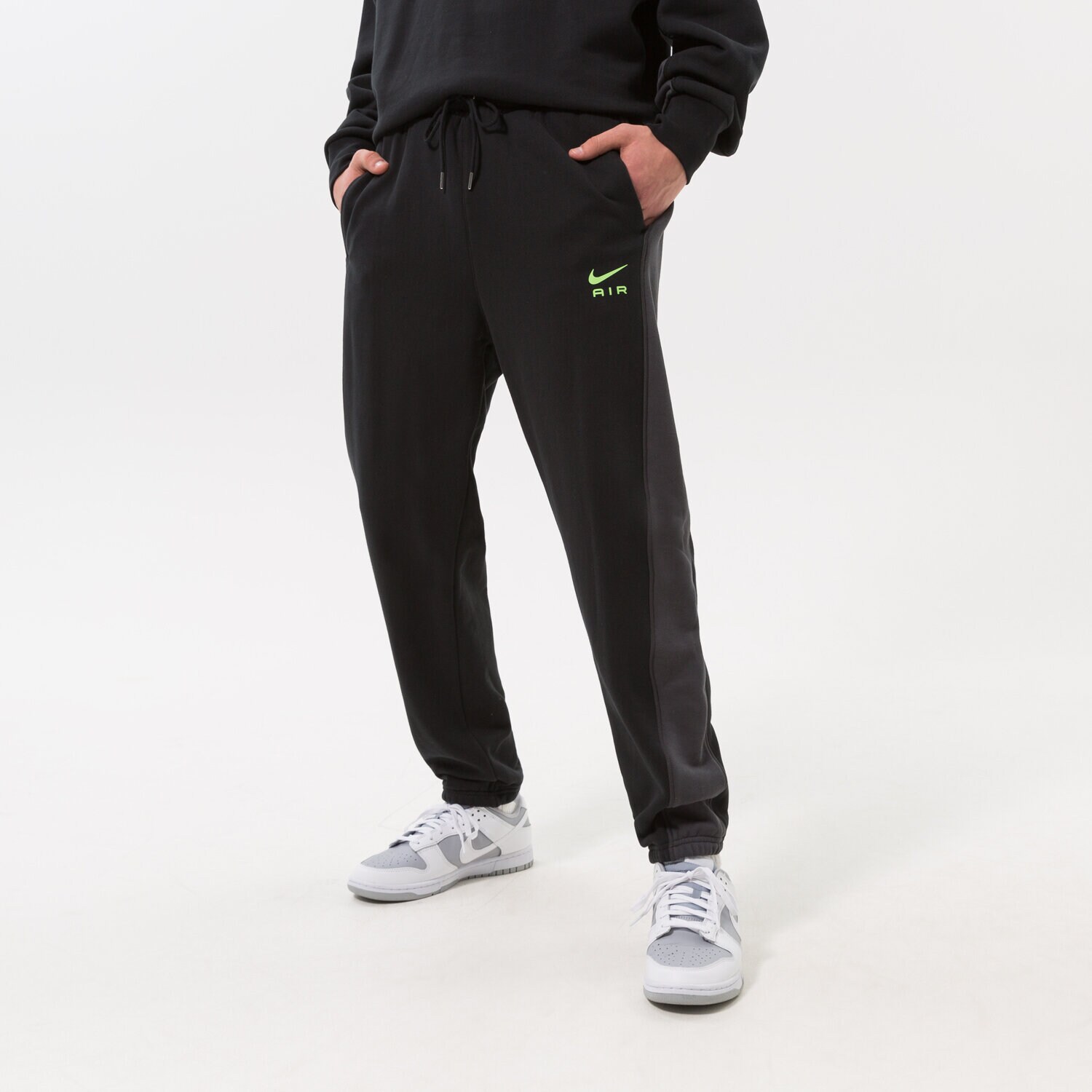 Moški hlače NIKE HLAČE M NSW NIKE AIR FT PANT DQ4202011 črna