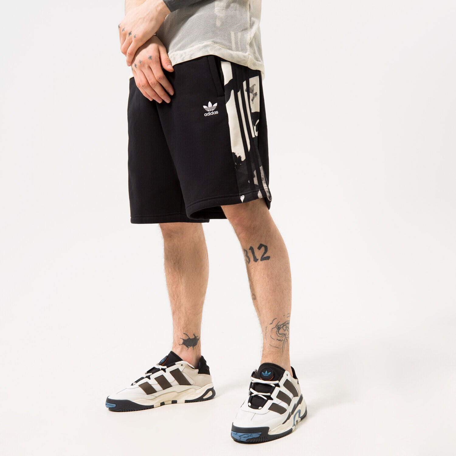 Moški kratke hlače ADIDAS KRATKE HLAČE CAMO HK2812 črna