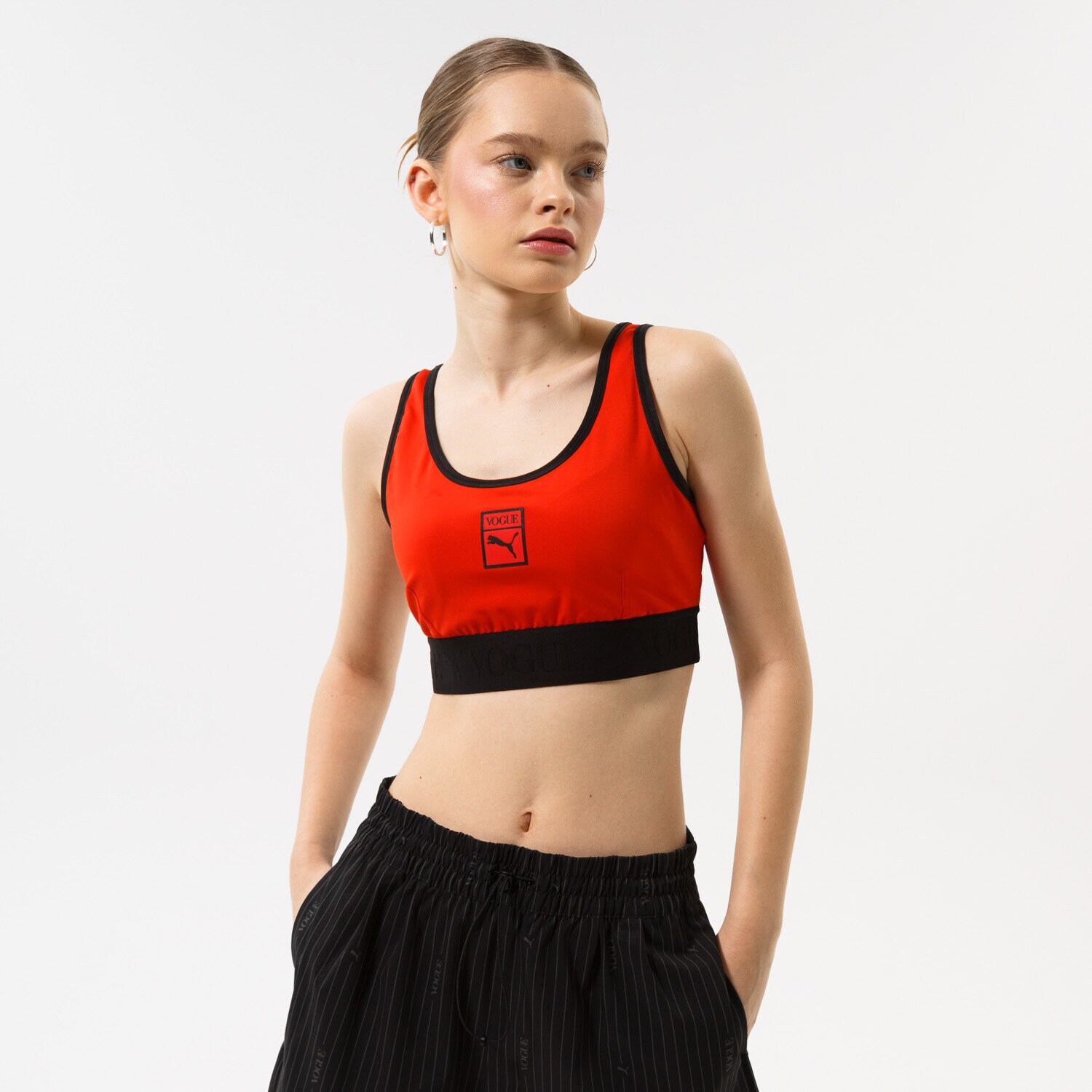 Ženska majica s kratkimi rokavi PUMA BRA MAJICA PUMA X VOGUE BRA MAJICA 534688-95 rdeča