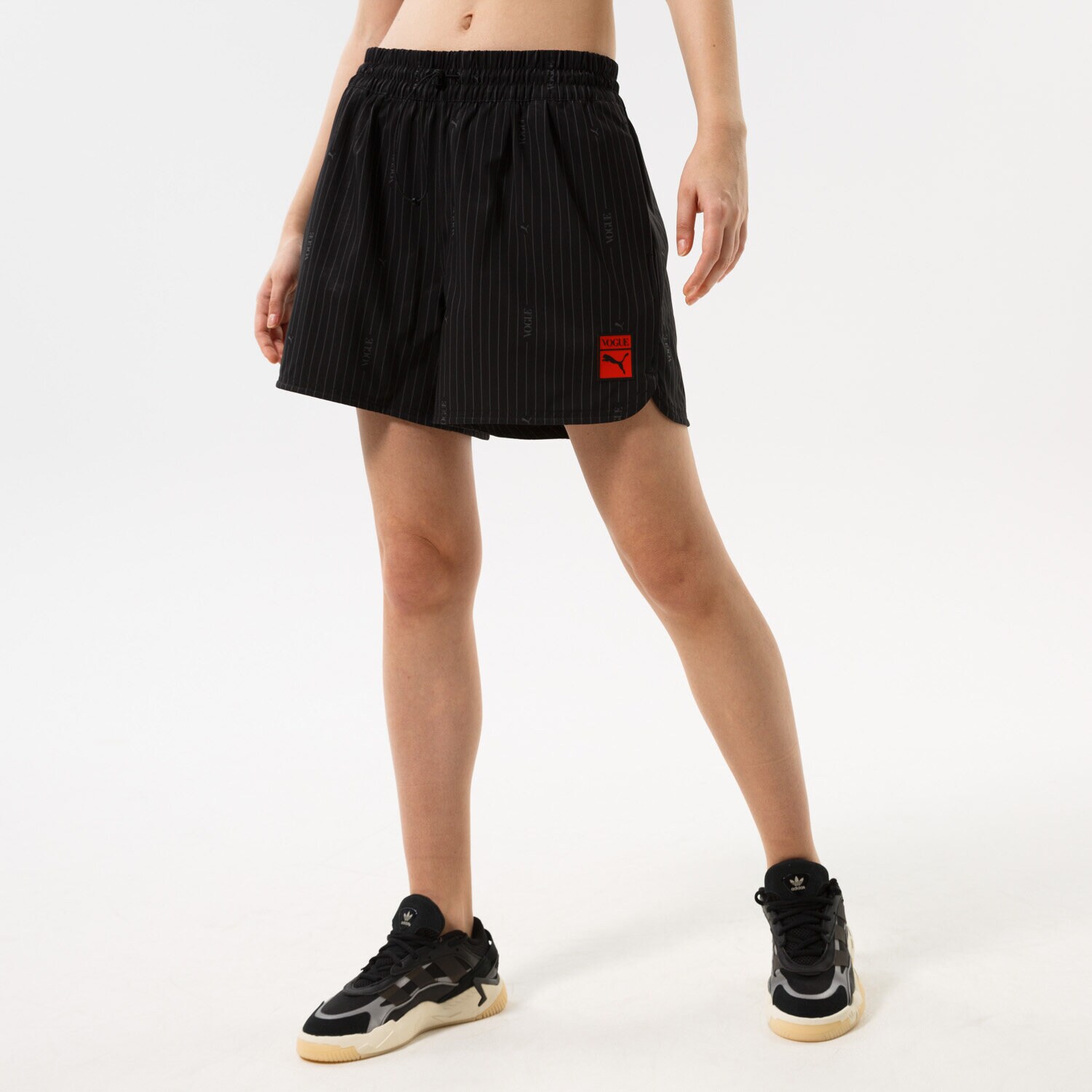 Ženske kratke hlače PUMA KRATKE HLAČE PUMA X VOGUE SHORTS WV 534693-01 črna