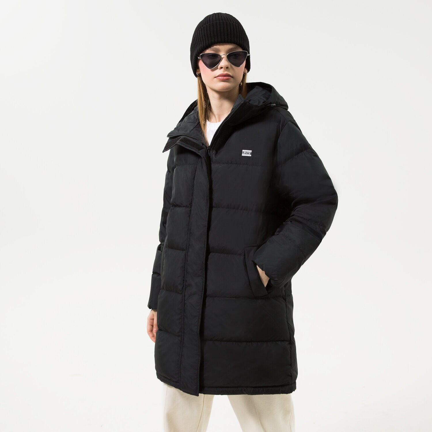 Ženska zimska jakna LEVI'S JAKNA ZIMSKA LARKIN PUFFER MID A3287-0000 črna
