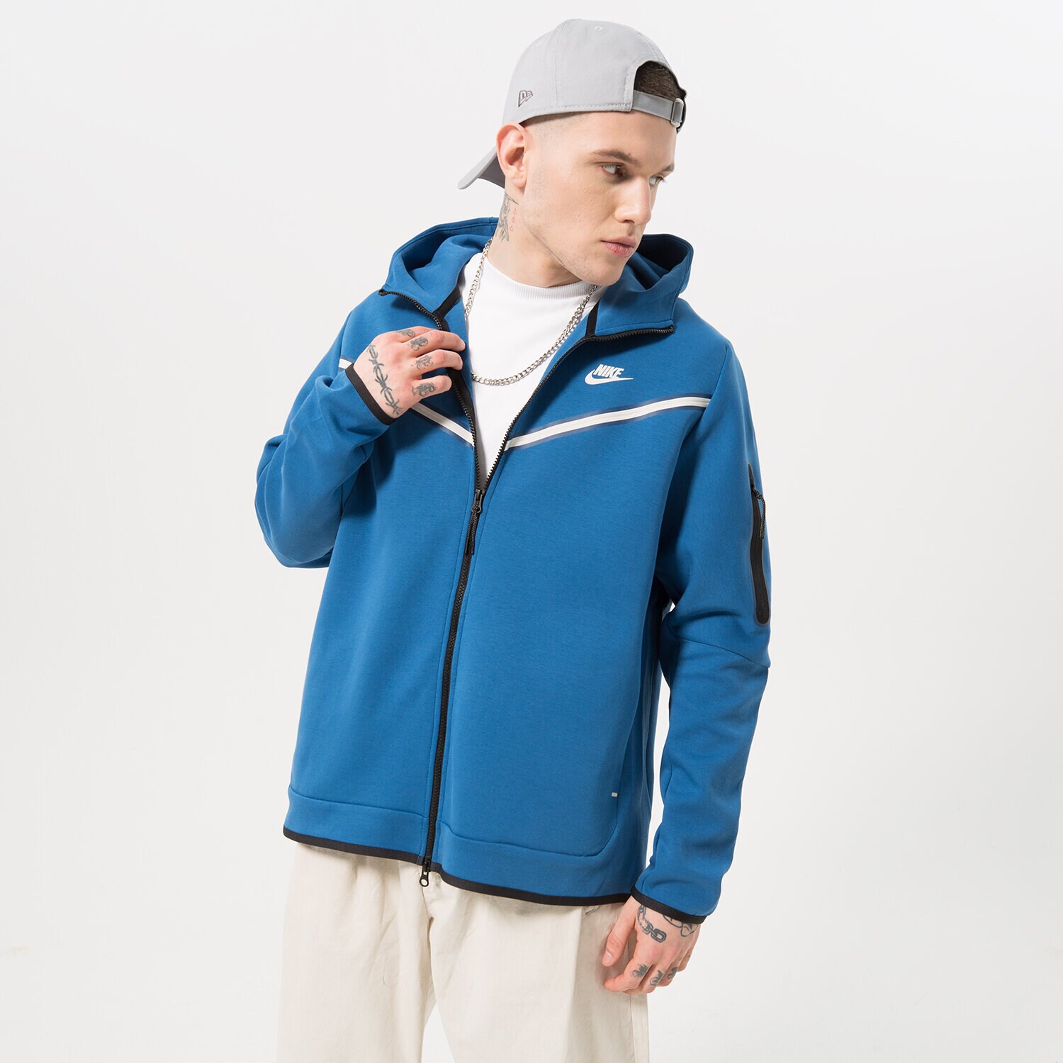 Moški pulover NIKE JOPICA RAZPENJANA S KAPUCO CU4489-407 modra