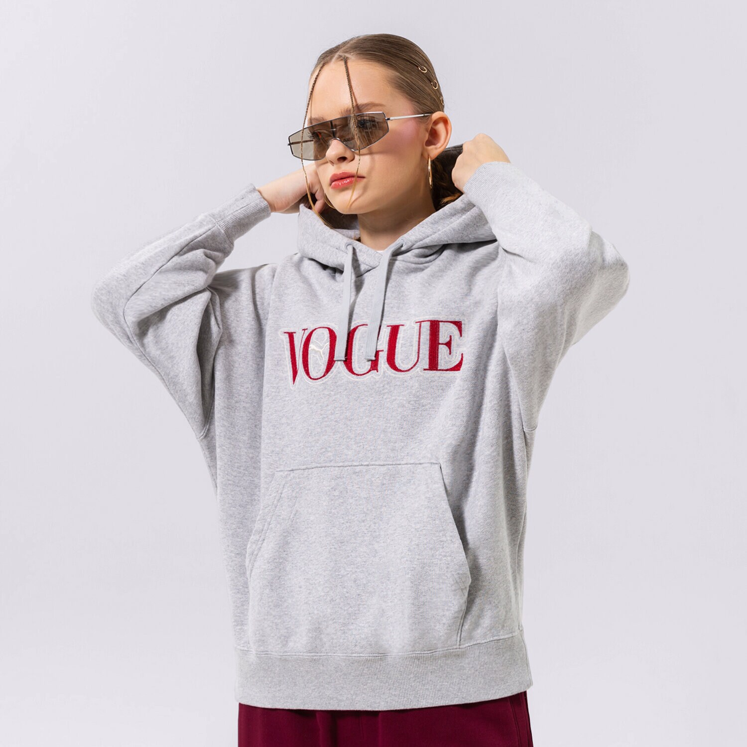 Ženski pulover PUMA JOPICA S KAPUCO PUMA X VOGUE OVERSIZED HOODIE TR 536691-04 siva