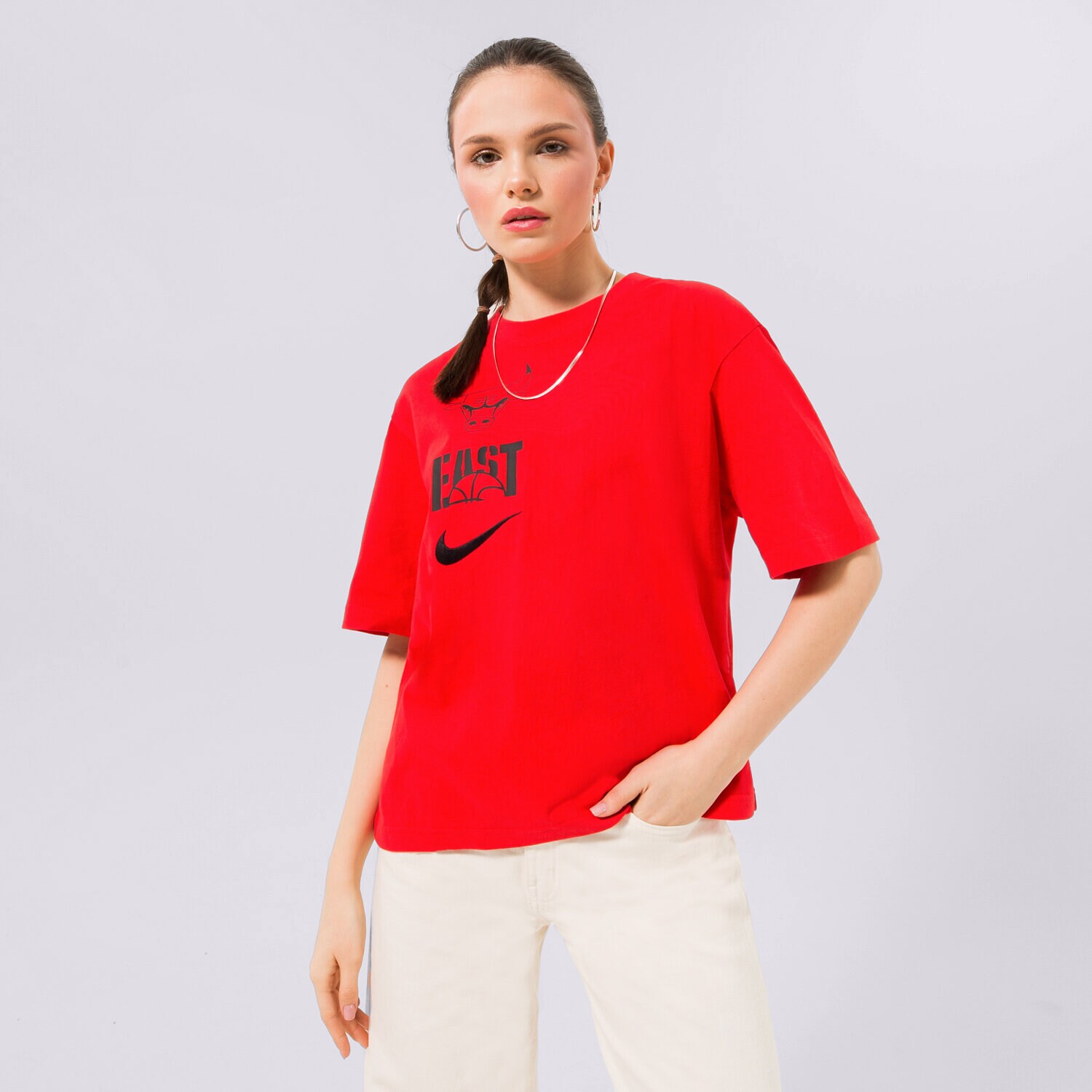 Ženska majica s kratkimi rokavi NIKE T-SHIRT CHI W NK ES VS BOXY TEE NBA DZ0196-657 rdeča