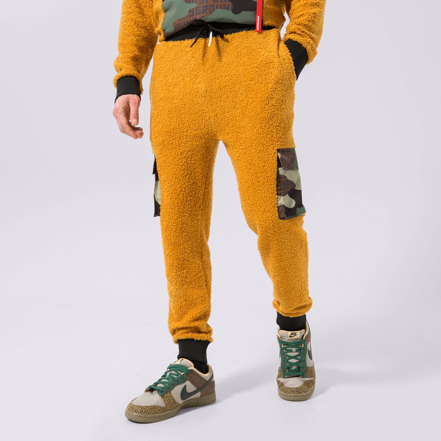 Moški hlače SPRAYGROUND HLAČE TEDDY POCKET PANTS SAND SP267SAND pisana