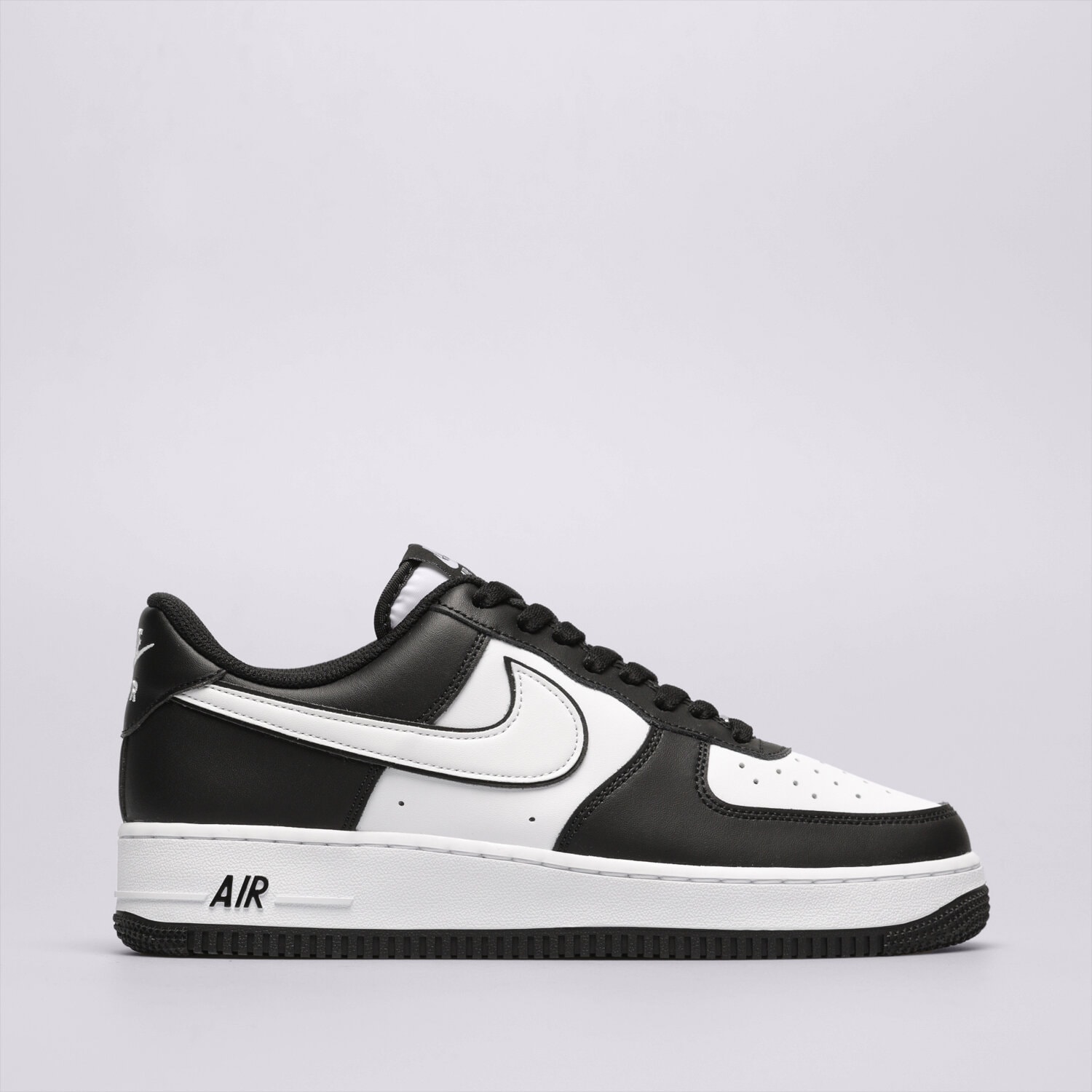 Moški superge NIKE AIR FORCE 1 '07  DV0788-001 črna