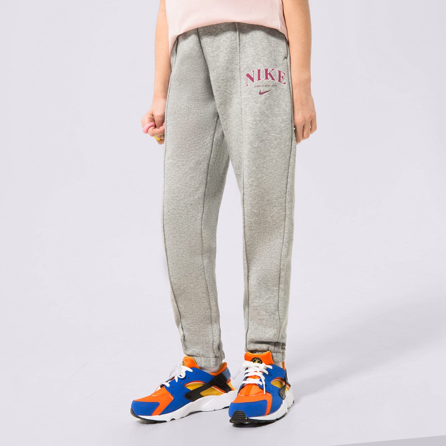 Otroški hlače NIKE HLAČE G NSW TREND FLC CF PANT PRNT FD0886-063 siva