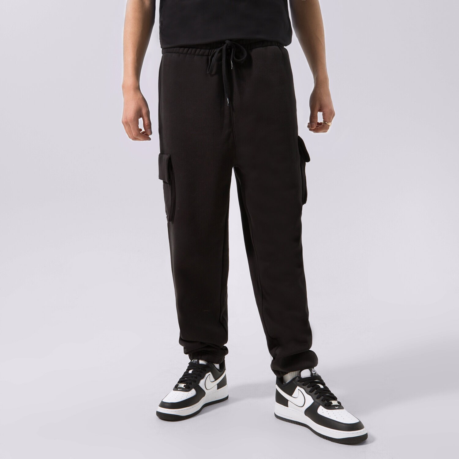 Moški hlače NEW ERA HLAČE NE RELAXED CARGO NONE 60332297 črna